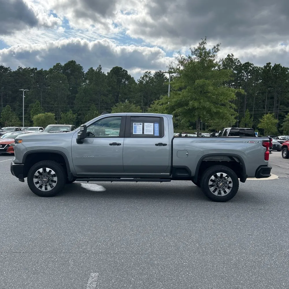 2024 Chevrolet Silverado 2500HD Custom