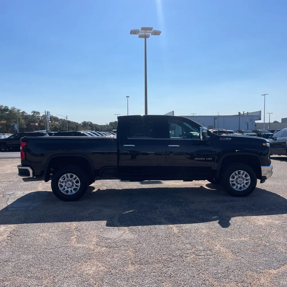 2024 Chevrolet Silverado 3500HD LTZ