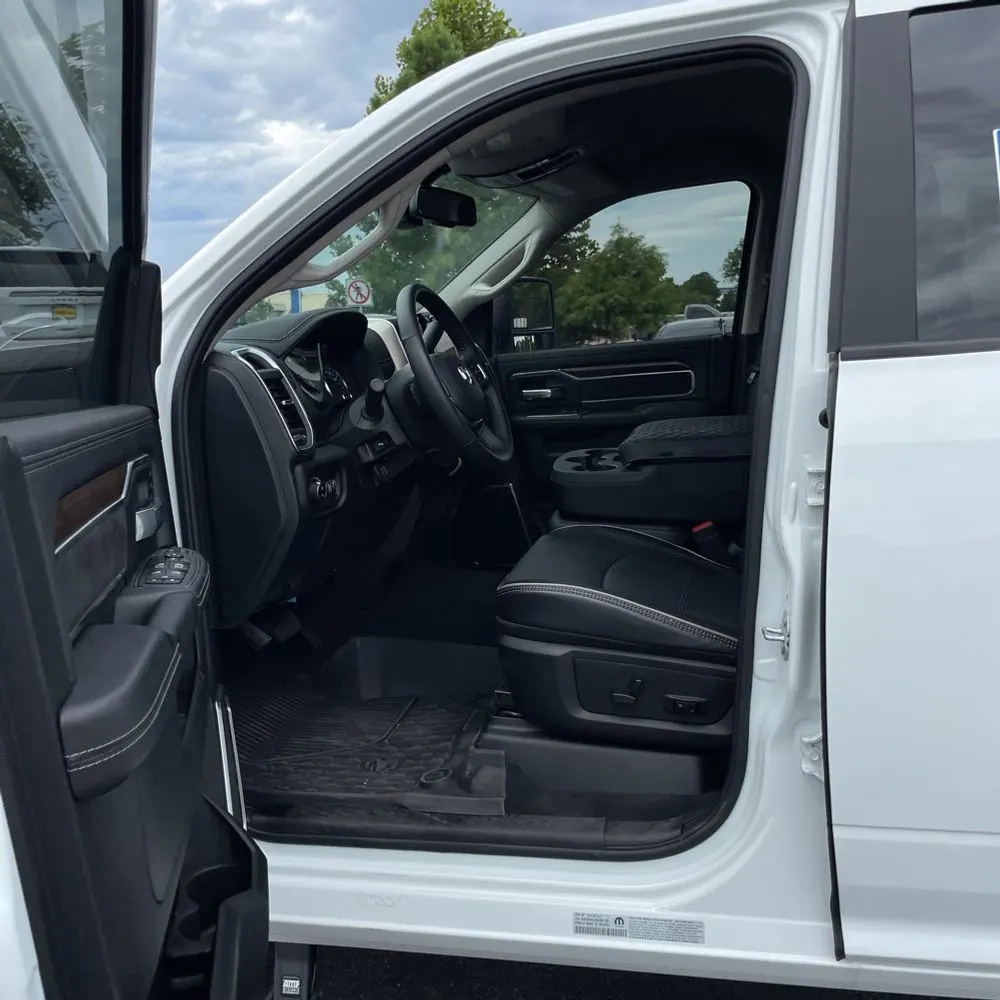 2024 Ram 3500 Laramie