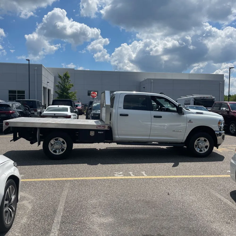 2023 Ram 3500 Cab/Chassis SLT