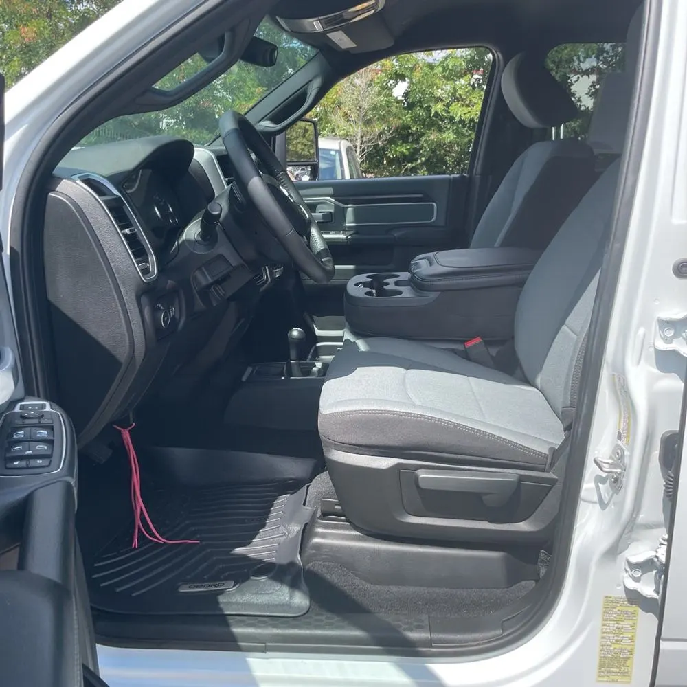 2023 Ram 3500 Cab/Chassis SLT