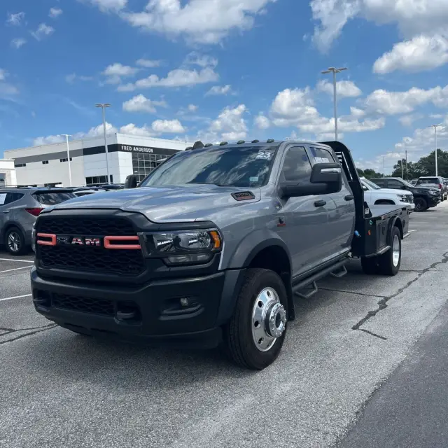 2023 Ram Commercial Tradesman CA60-84 CREW CAB/CHASSIS 4X4 6.7L