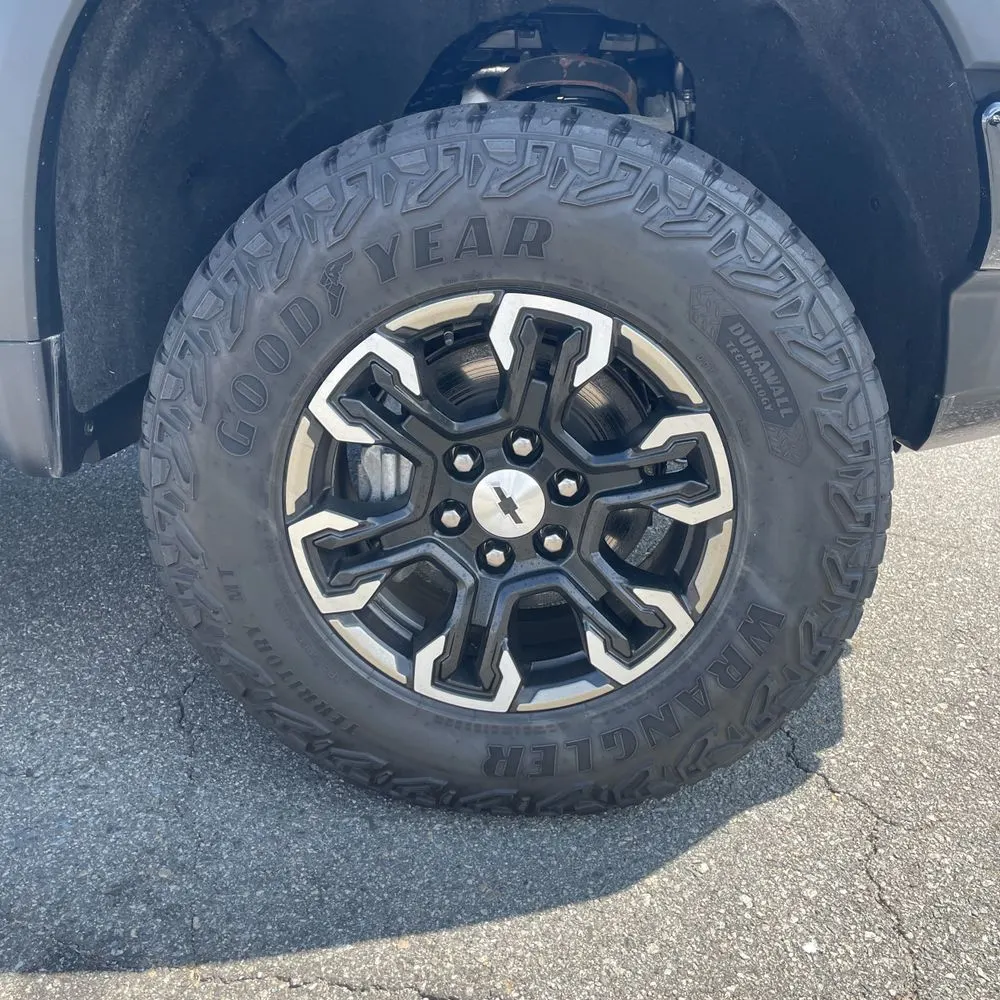 2023 Chevrolet Silverado 1500 ZR2