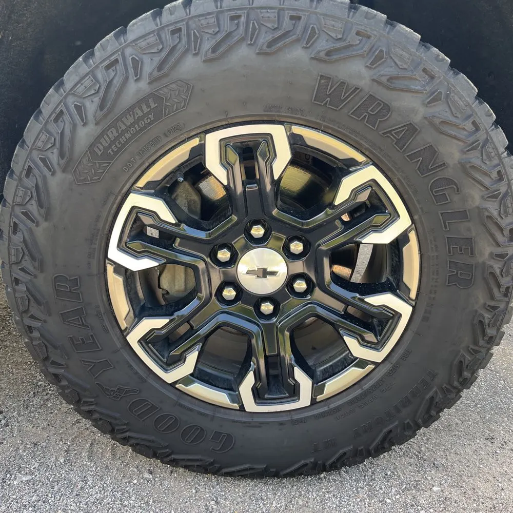 2023 Chevrolet Silverado 1500 ZR2