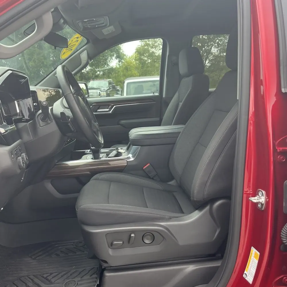 2025 Chevrolet Silverado 1500 LT Trail Boss