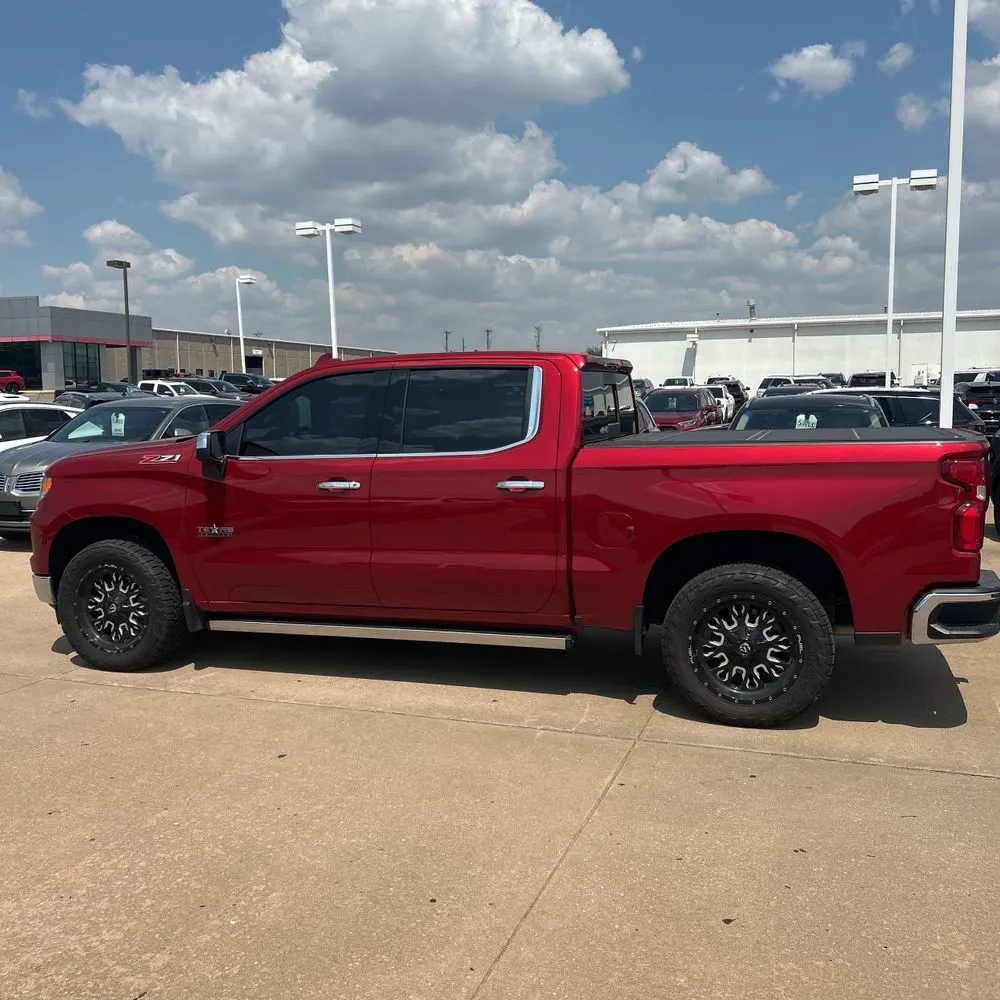 2025 Chevrolet Silverado 1500 LTZ
