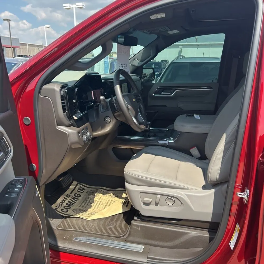 2025 Chevrolet Silverado 1500 LTZ