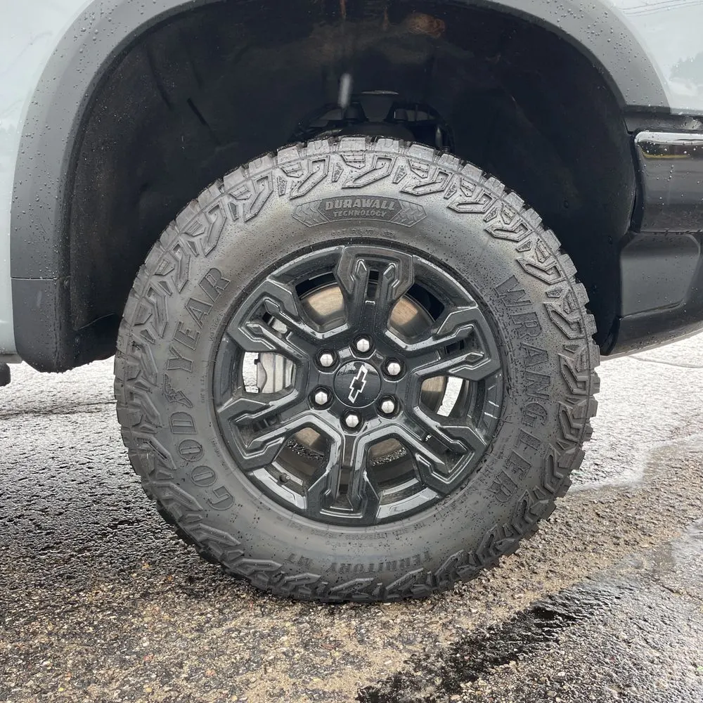 2025 Chevrolet Silverado 1500 ZR2