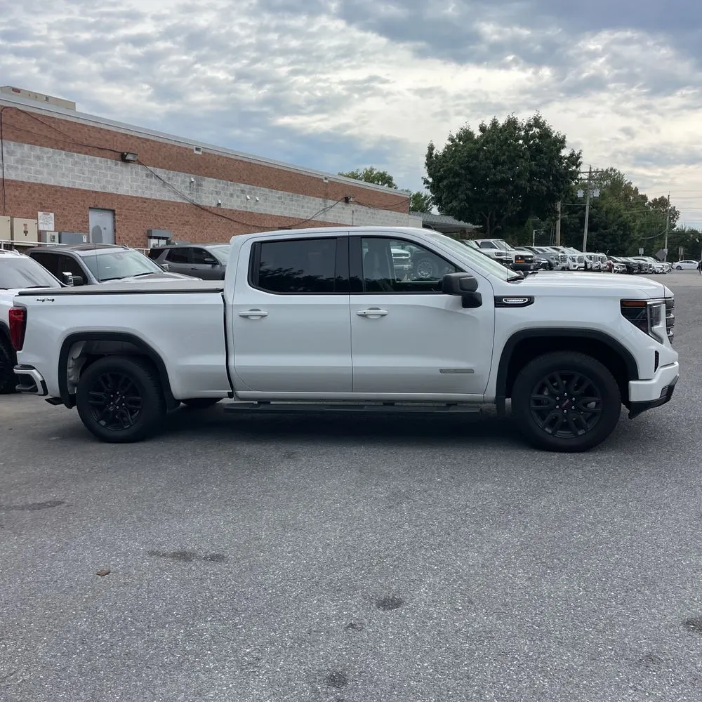 2025 GMC Sierra 1500 Elevation