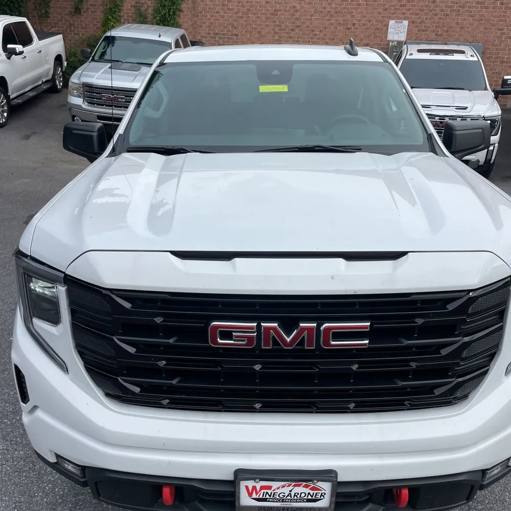 2025 GMC Sierra 1500 Elevation