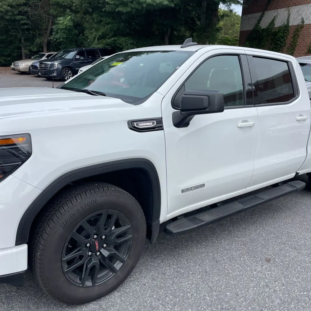 2025 GMC Sierra 1500 Elevation