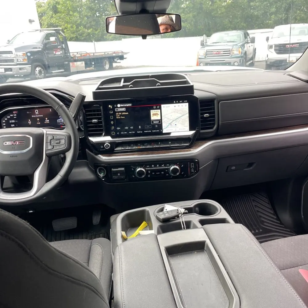 2025 GMC Sierra 1500 Elevation