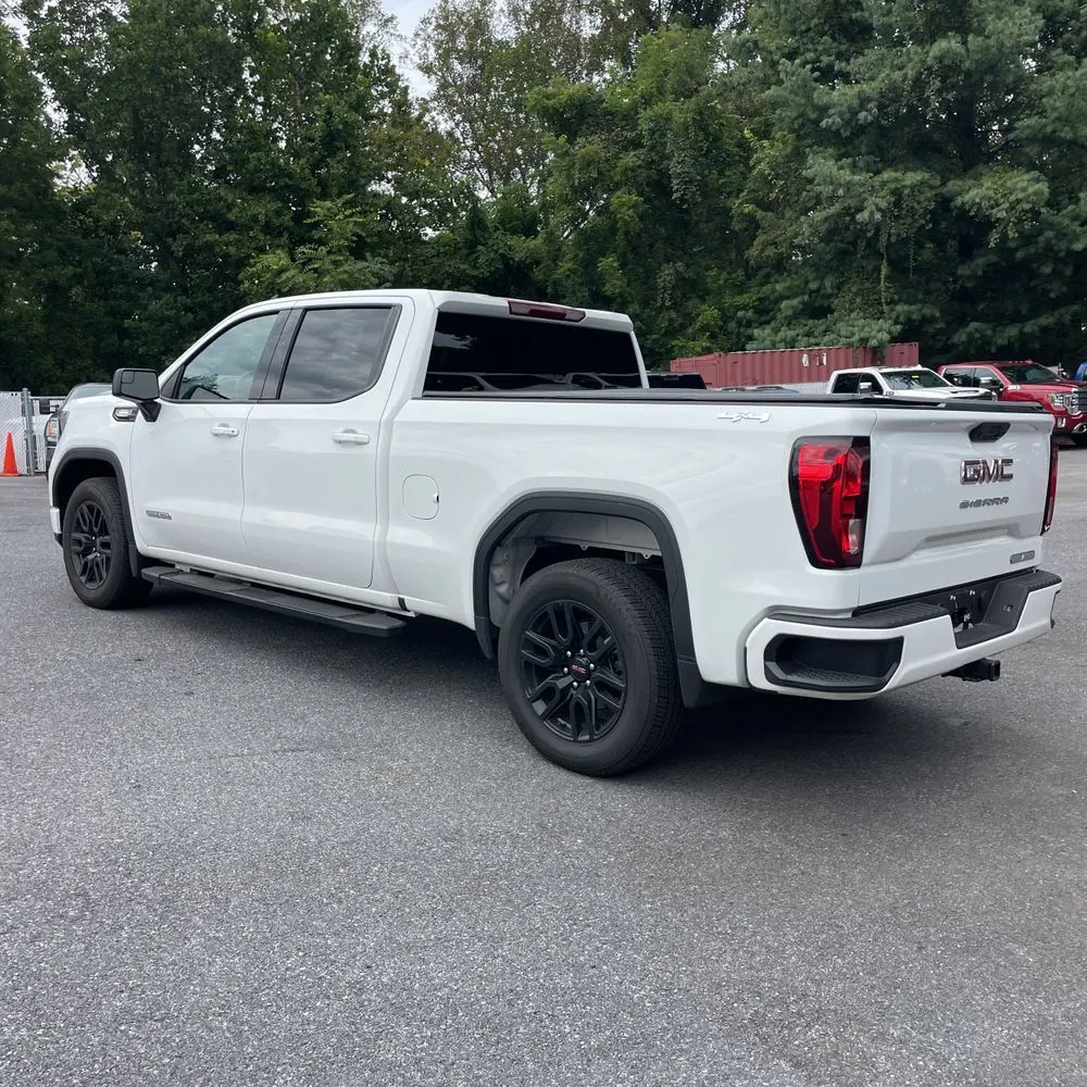 2025 GMC Sierra 1500 Elevation