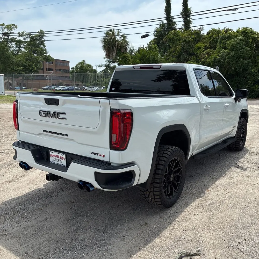 2022 GMC Sierra 1500 AT4