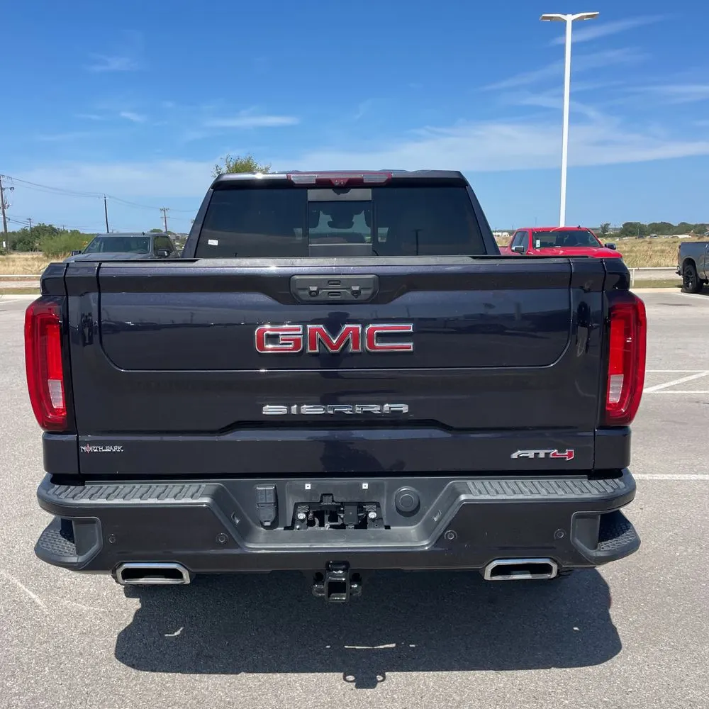 2022 GMC Sierra 1500 AT4