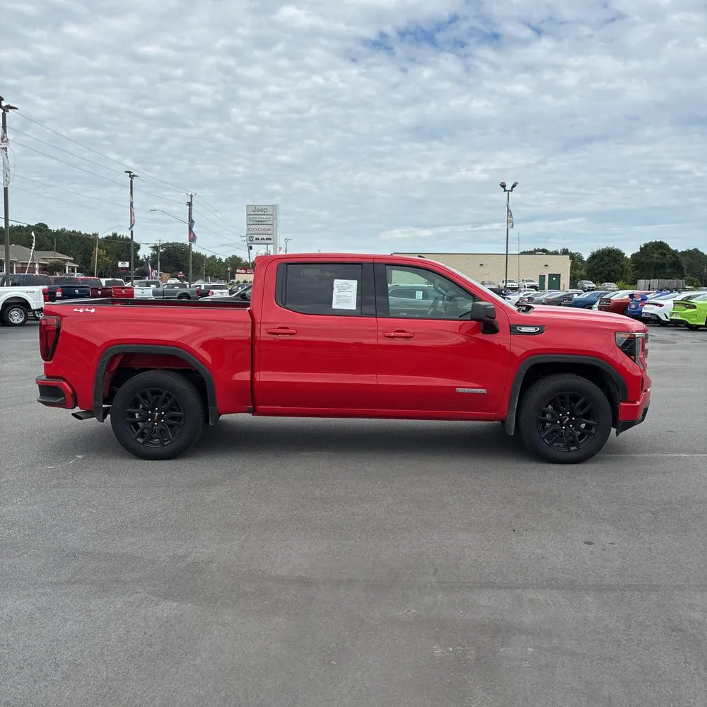 2025 GMC Sierra 1500 Elevation Standard