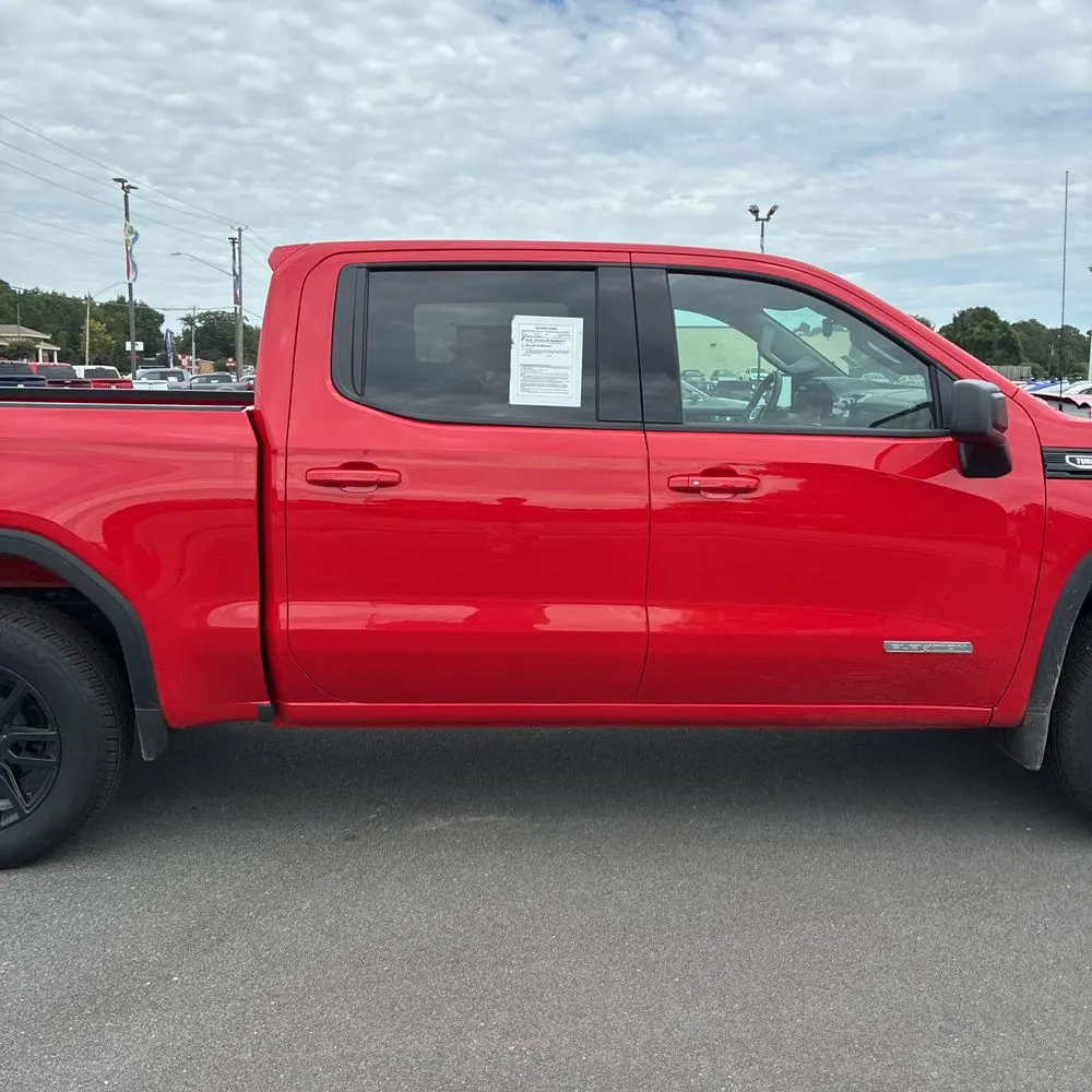 2025 GMC Sierra 1500 Elevation Standard