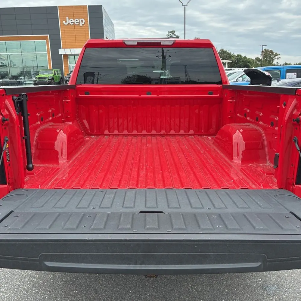 2025 GMC Sierra 1500 Elevation Standard