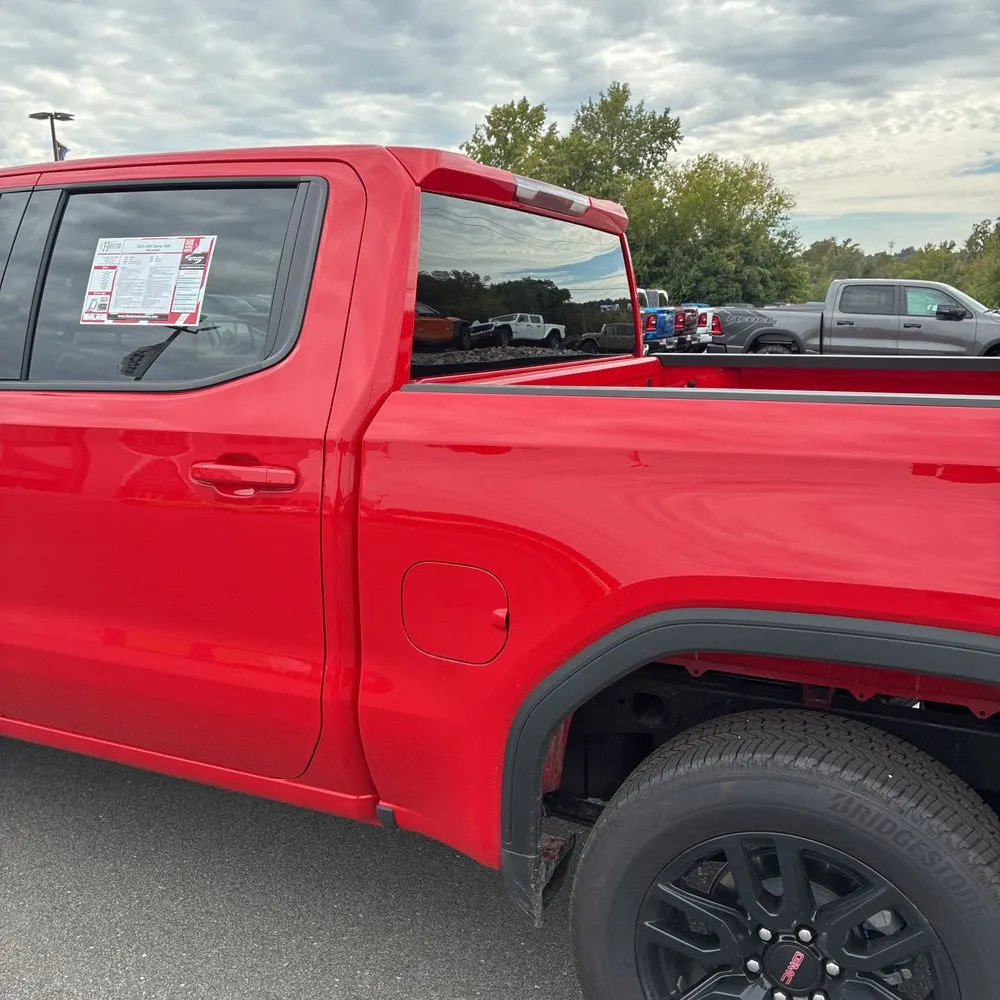 2025 GMC Sierra 1500 Elevation Standard