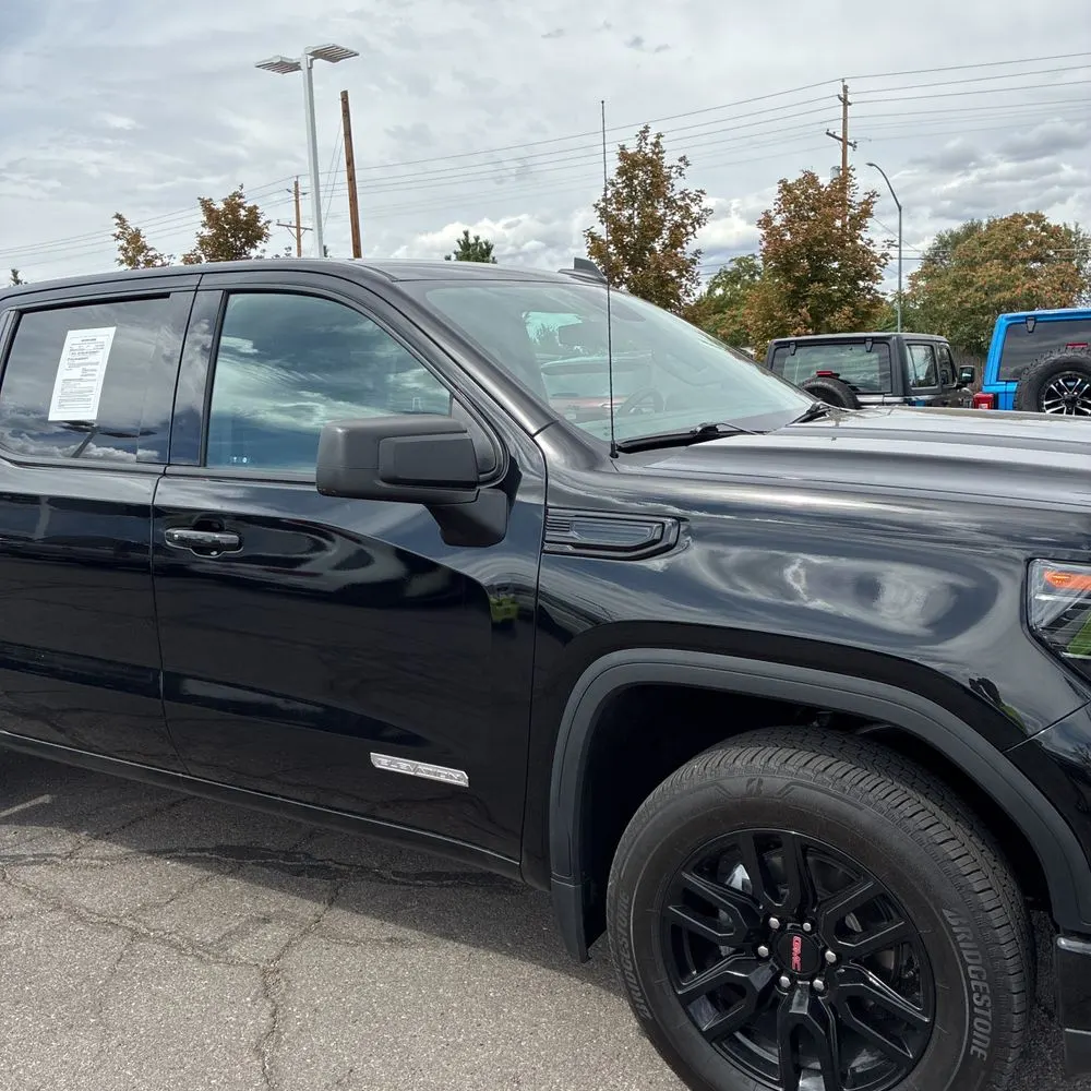 2024 GMC Sierra 1500 Elevation Standard