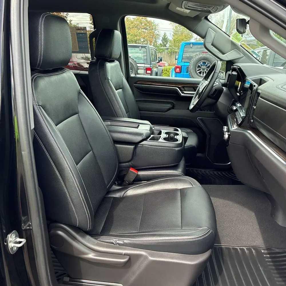 2024 GMC Sierra 1500 Elevation Standard