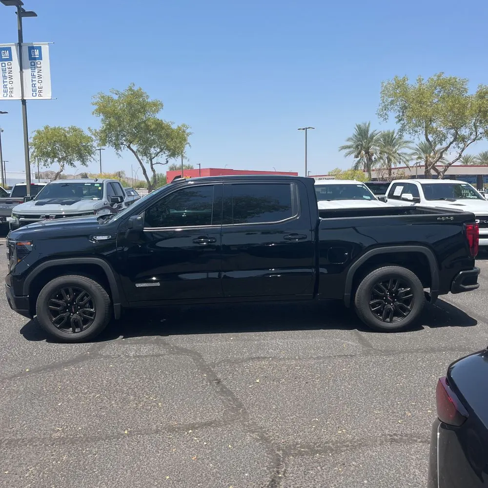 2025 GMC Sierra 1500 Elevation