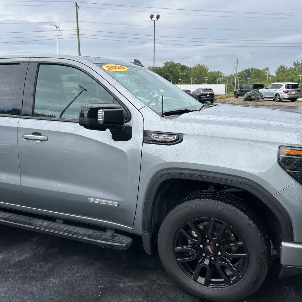 2025 GMC Sierra 1500 Elevation