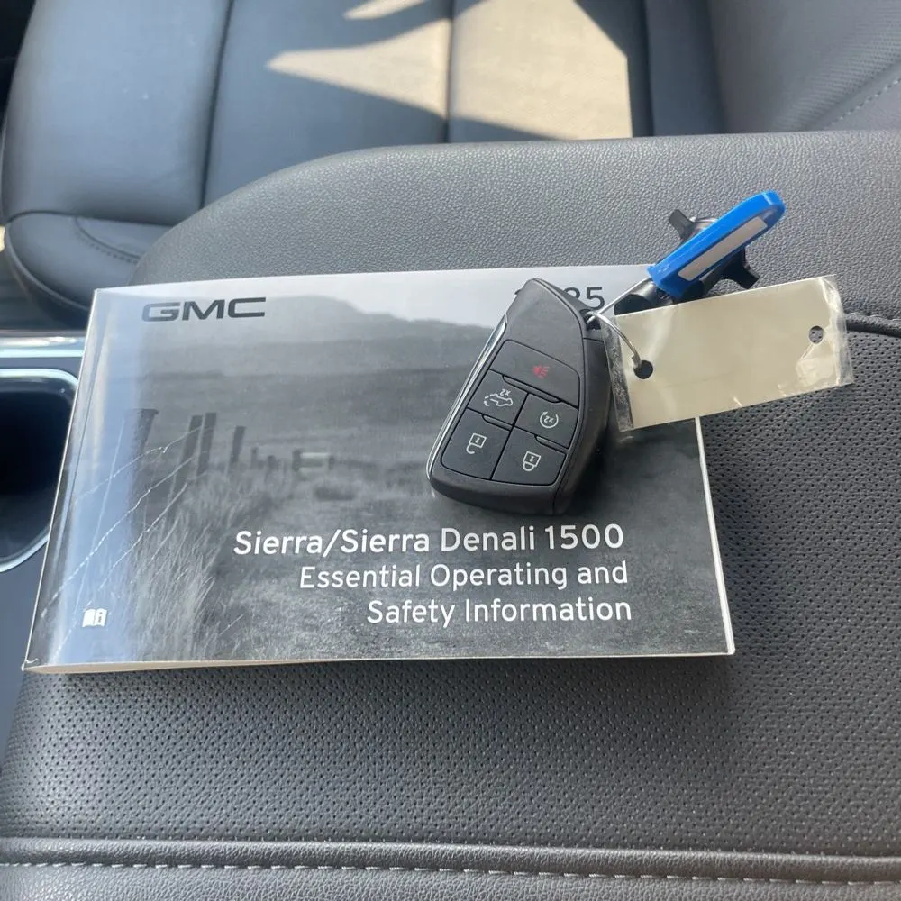 2025 GMC Sierra 1500 SLT