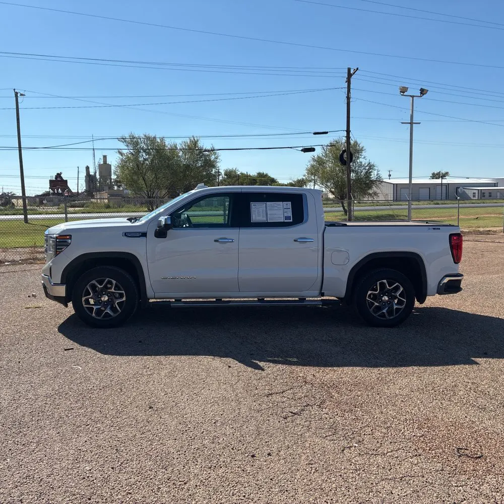 2024 GMC Sierra 1500 SLT