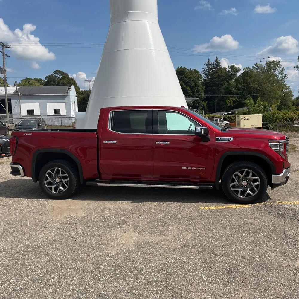 2024 GMC Sierra 1500 SLT