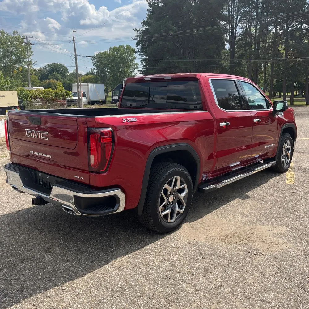 2024 GMC Sierra 1500 SLT