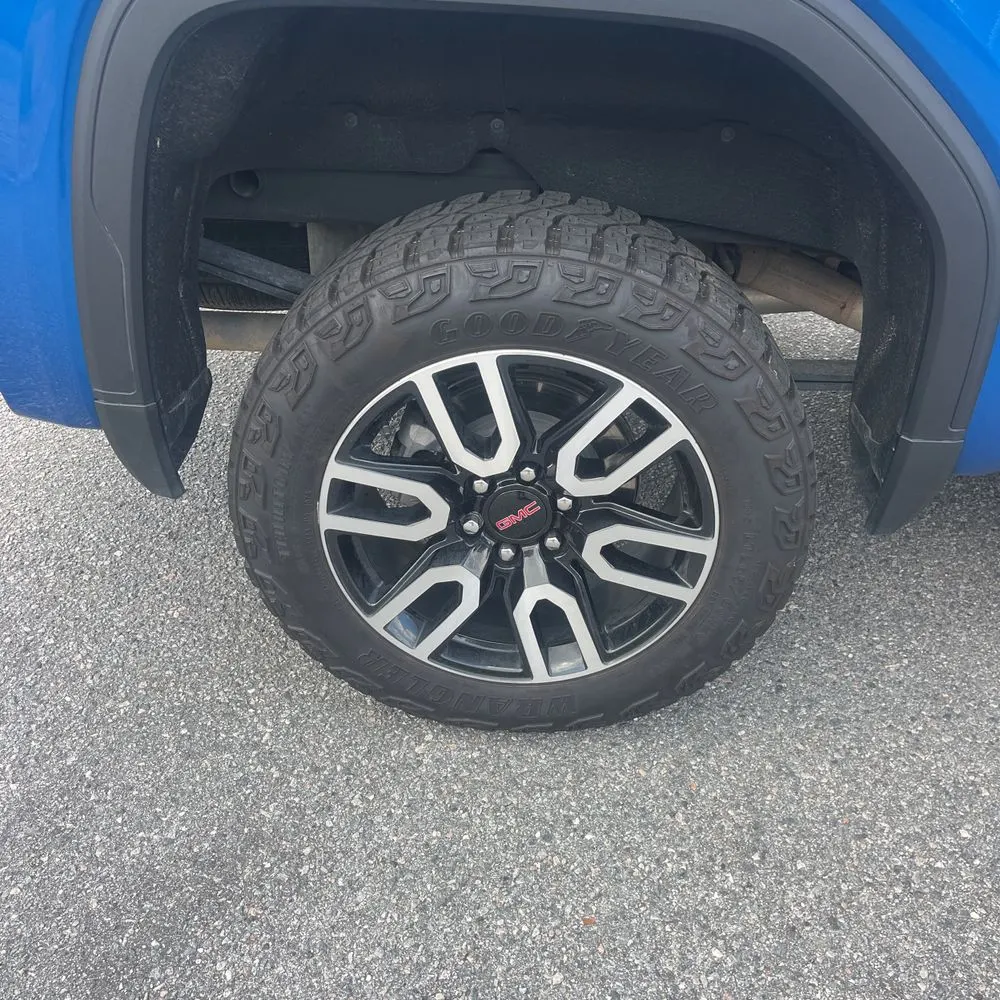 2024 GMC Sierra 1500 AT4