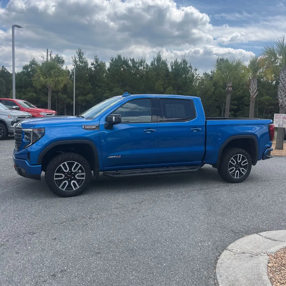 2024 GMC Sierra 1500 AT4