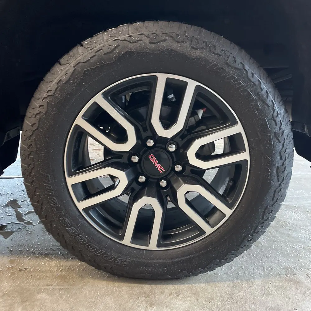 2023 GMC Sierra 1500 AT4