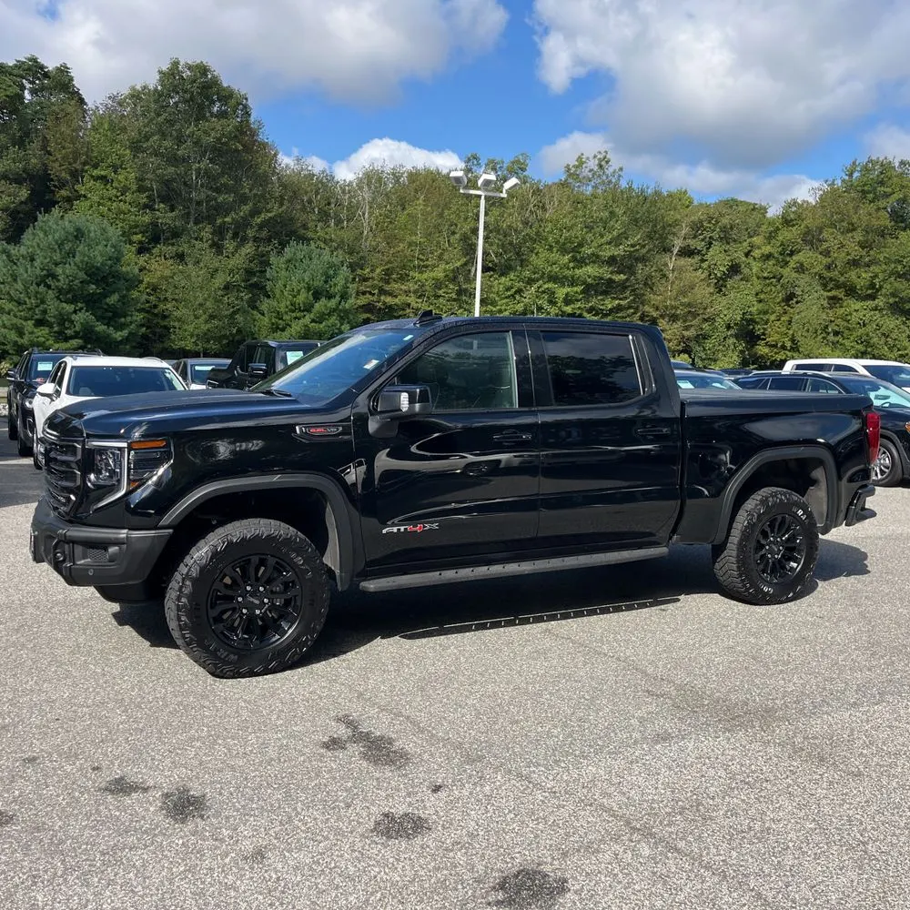 2023 GMC Sierra 1500 AT4X