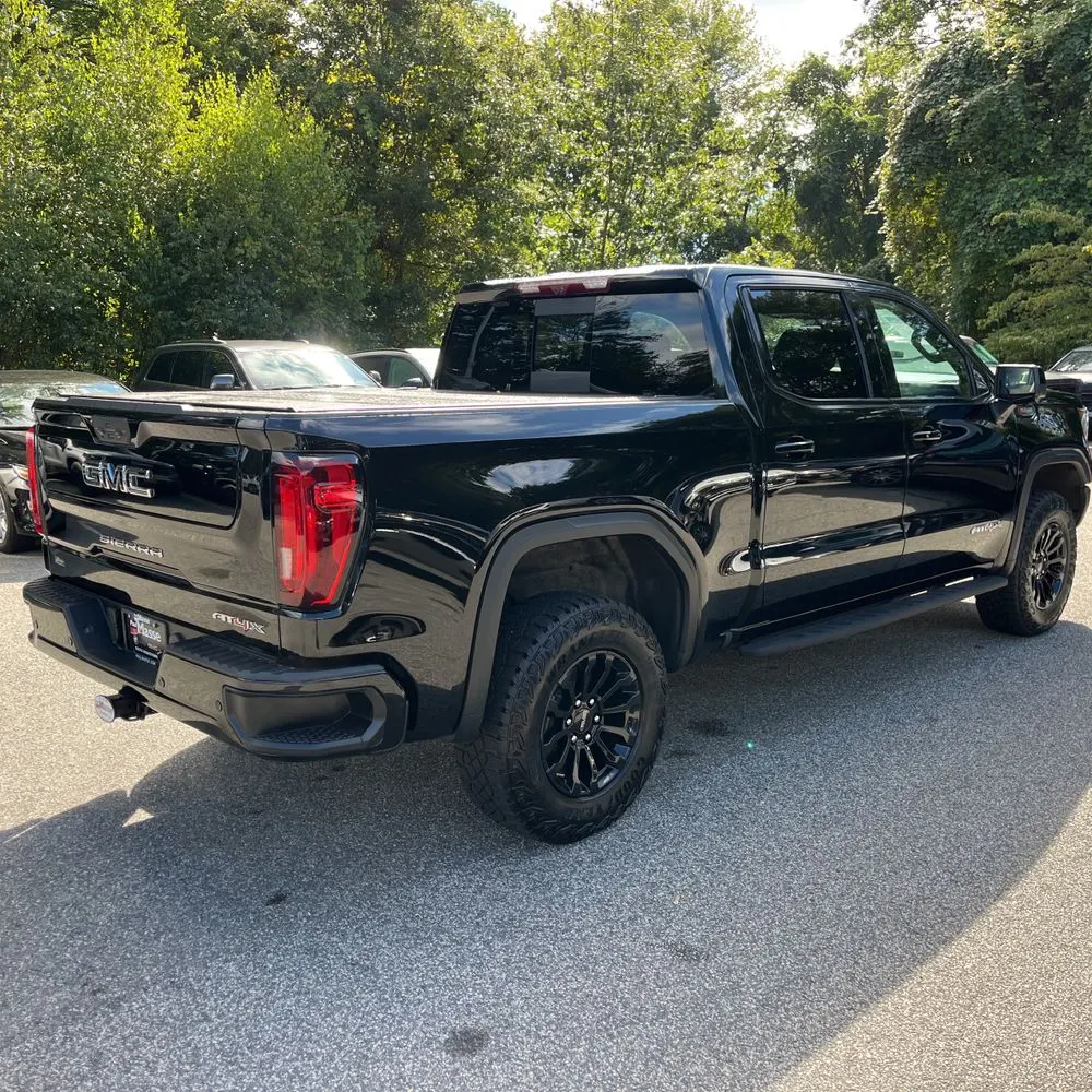 2023 GMC Sierra 1500 AT4X