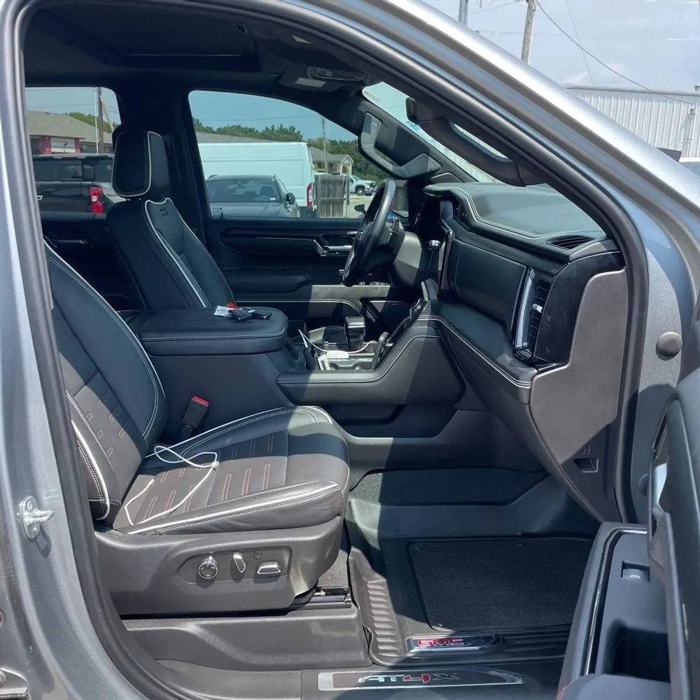 2023 GMC Sierra 1500 AT4X