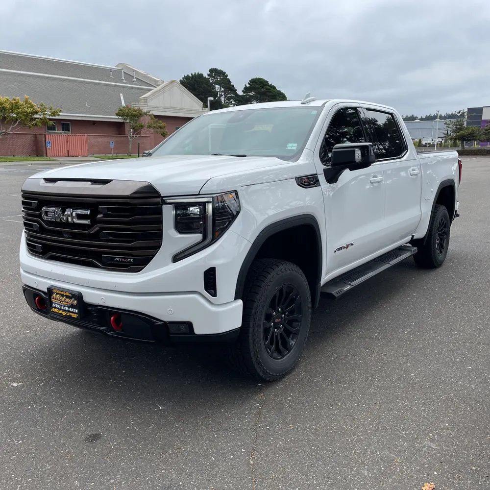 2023 GMC Sierra 1500 AT4X