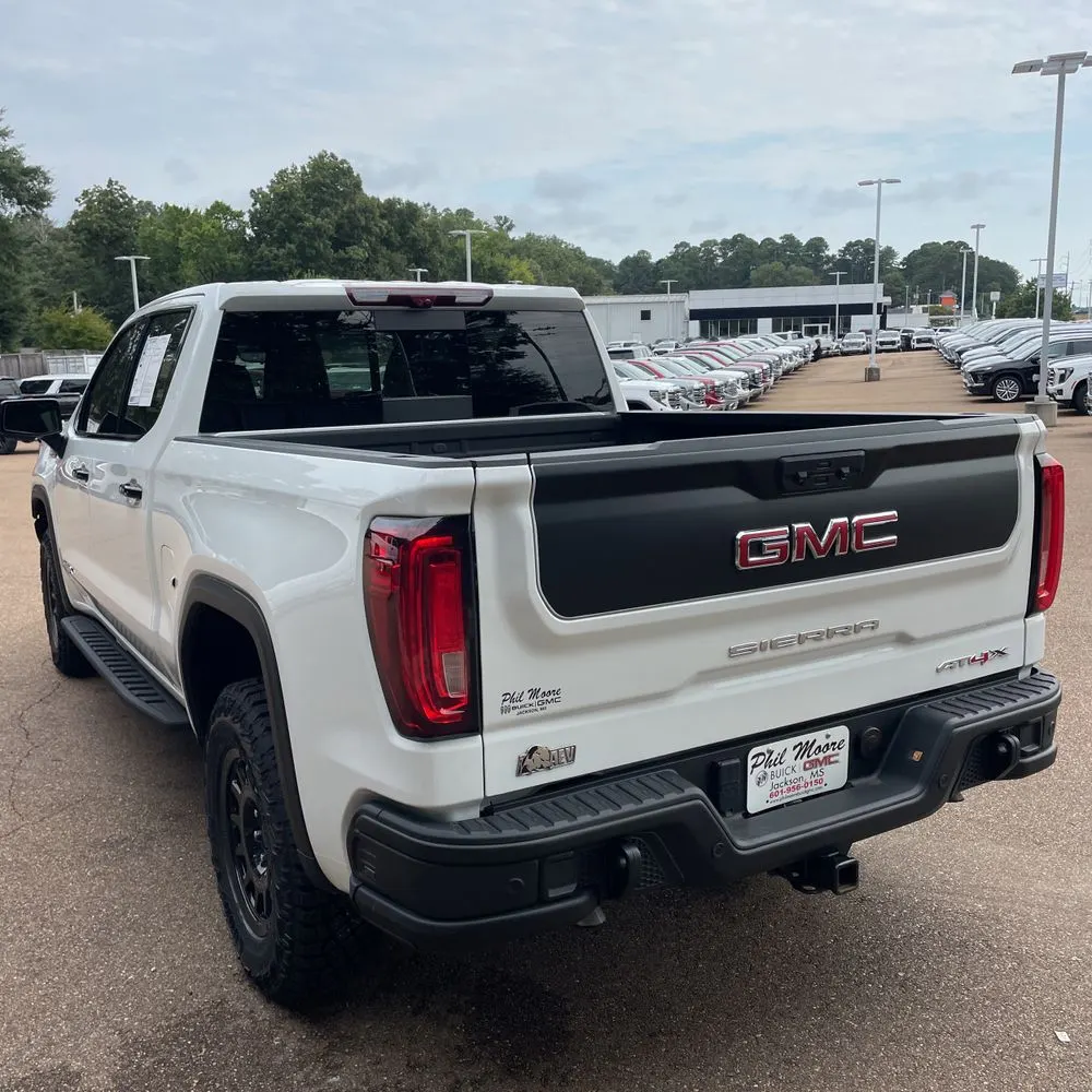 2024 GMC Sierra 1500 AT4X