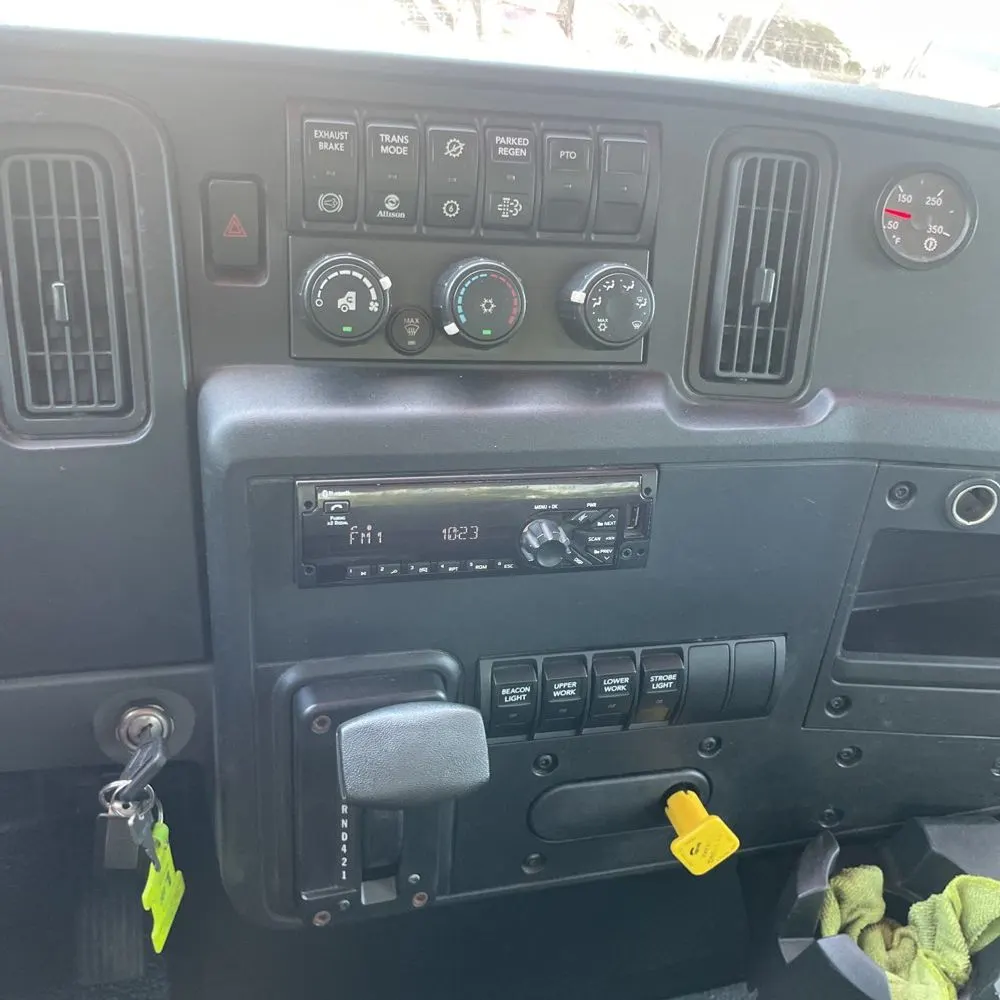 2020 International  MV607 SBA Tow truck