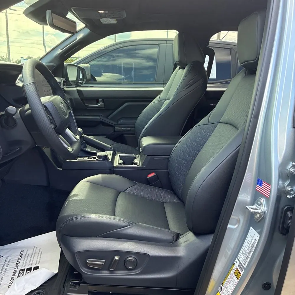 2025 Toyota Tacoma TRD Sport HV