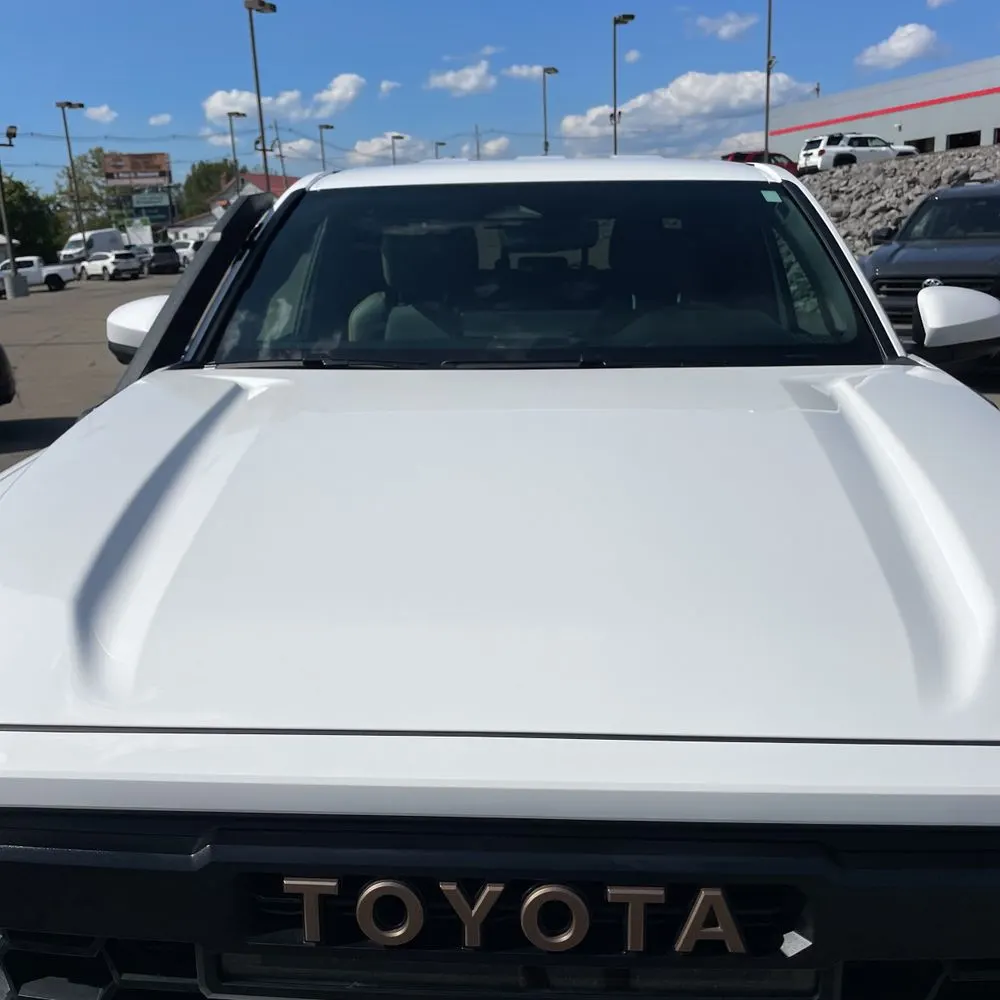 2025 Toyota Tacoma Trailhunter HV