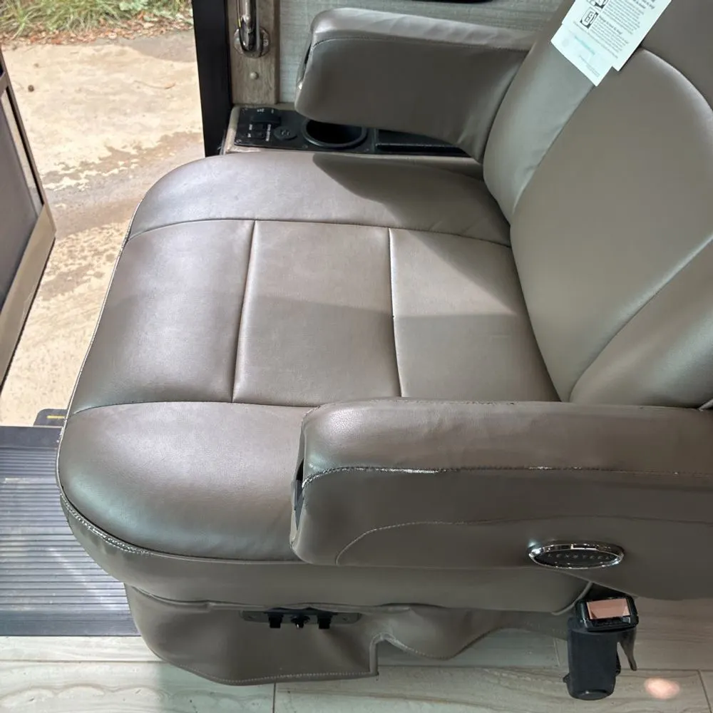 2019 Jayco Embark 37B