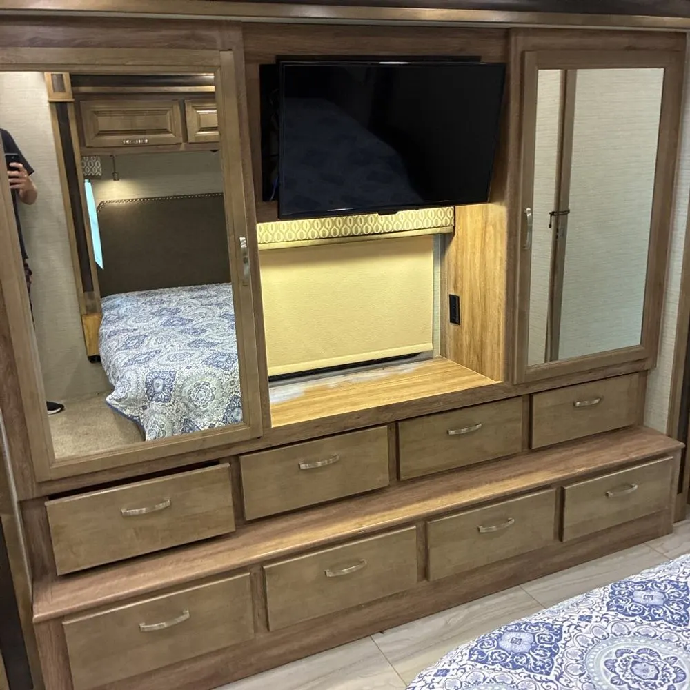 2019 Jayco Embark 37B
