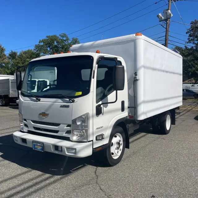 2022 Chevrolet Refrigerator box truck 4500