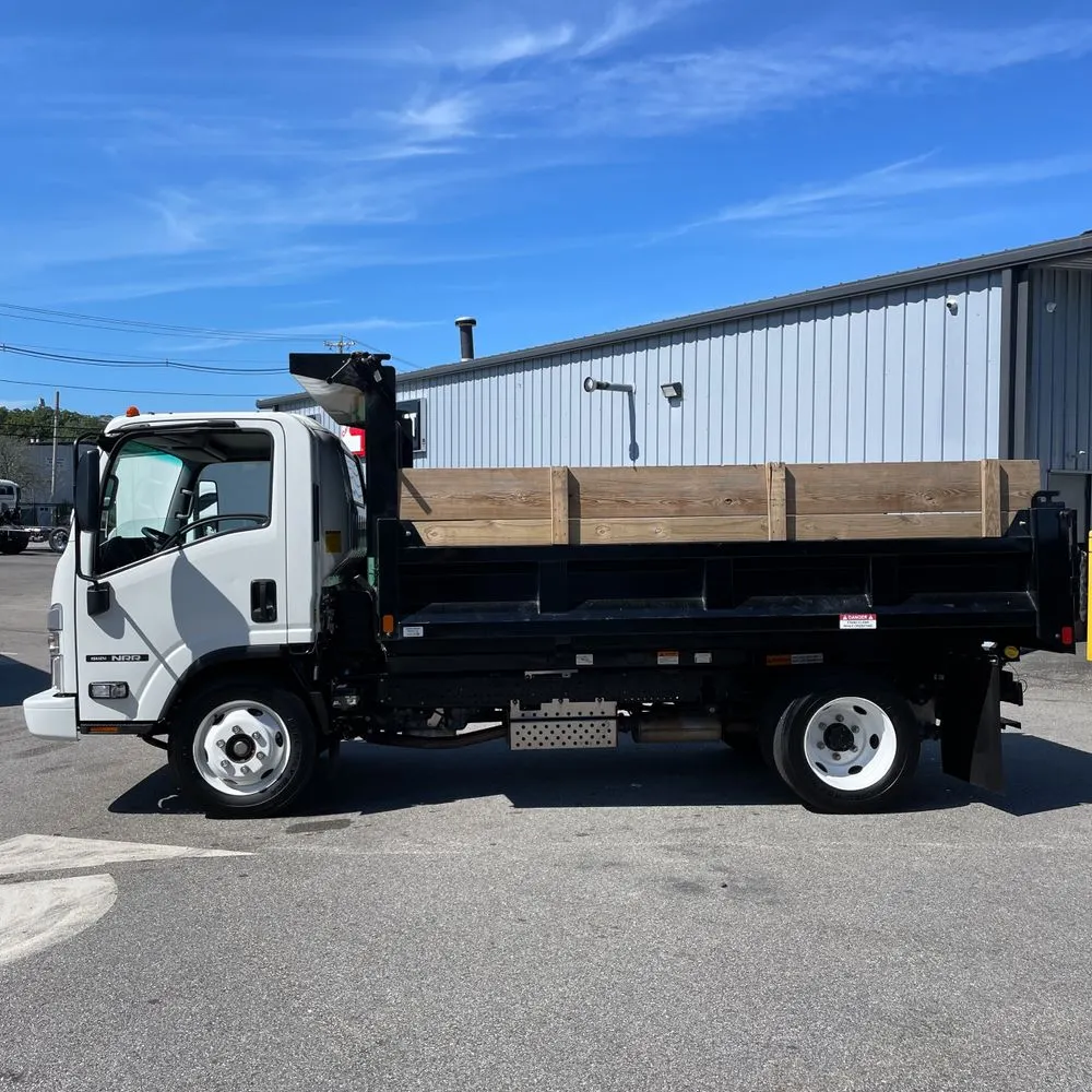 2025 Isuzu NRR NRR