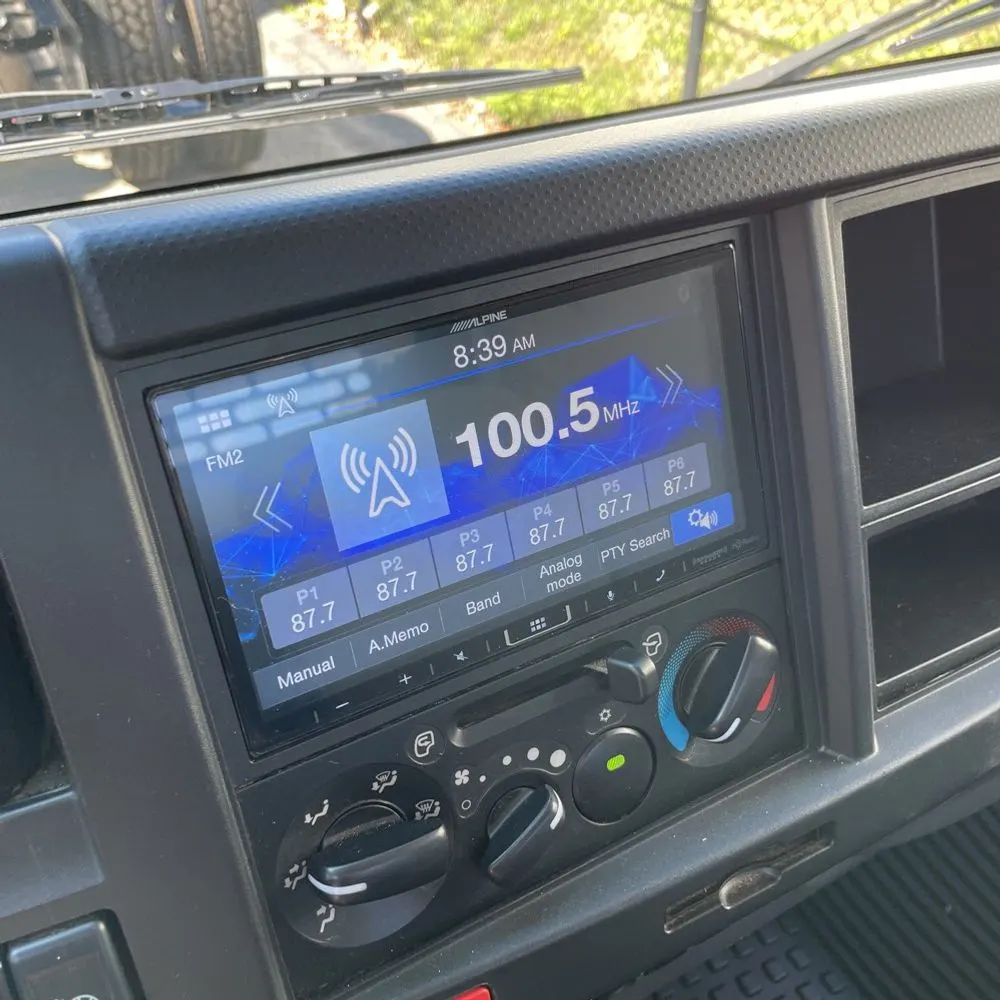 2025 Isuzu NRR NRR