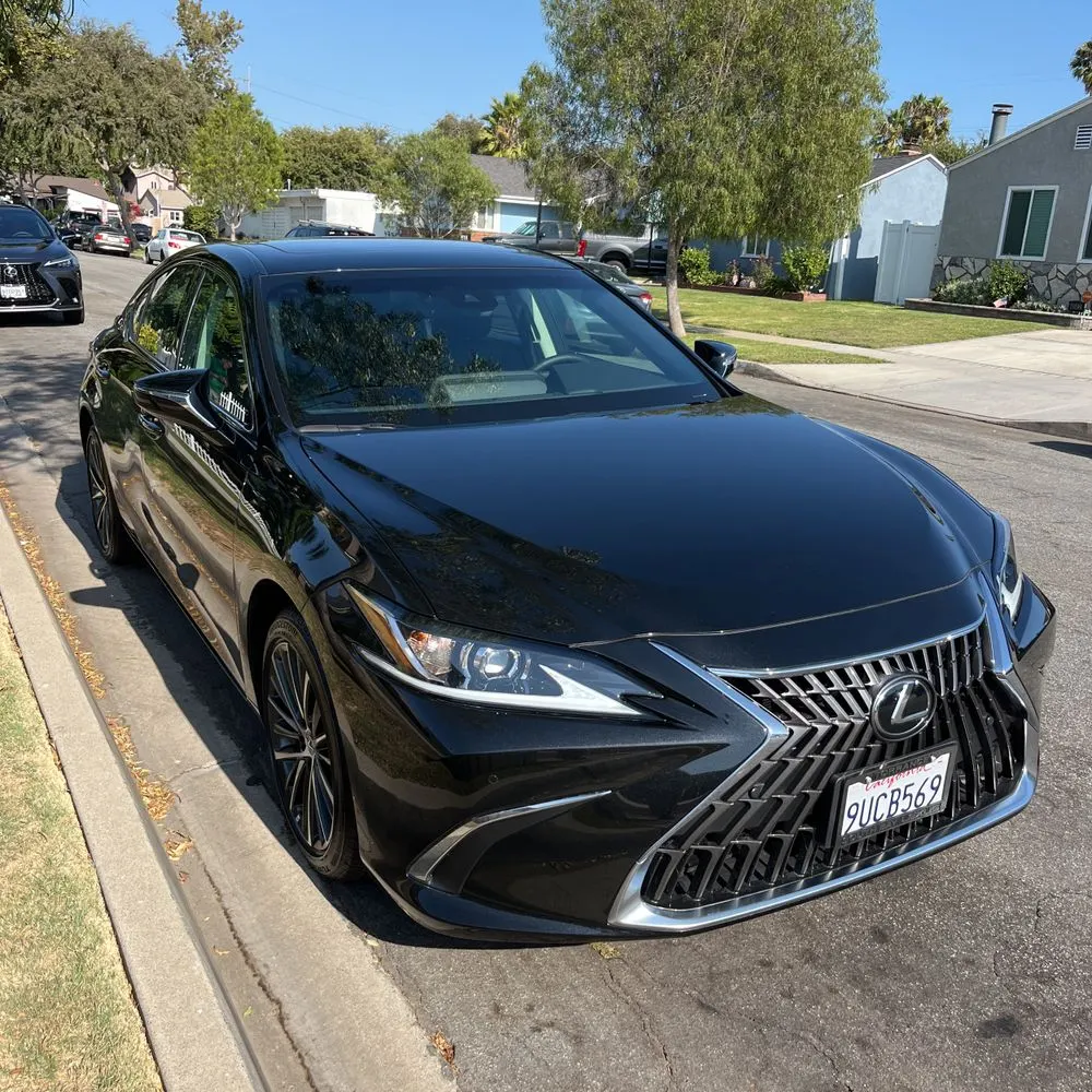 2025 Lexus ES 300h Base