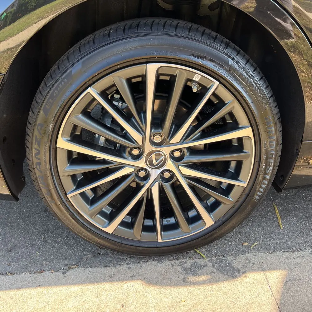 2025 Lexus ES 300h Base