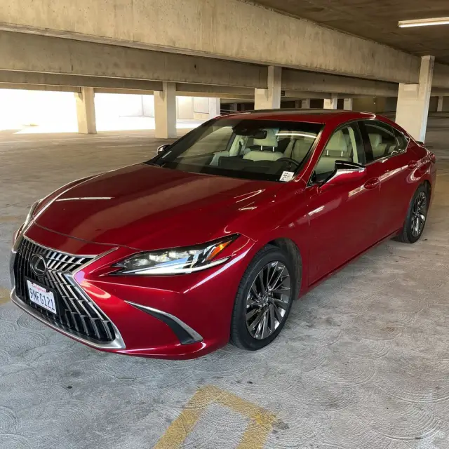 2024 Lexus ES 300h Luxury